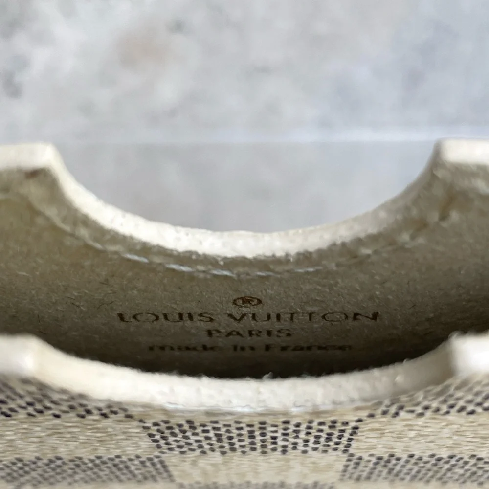 Louis Vuitton Case - Picture 3 of 3